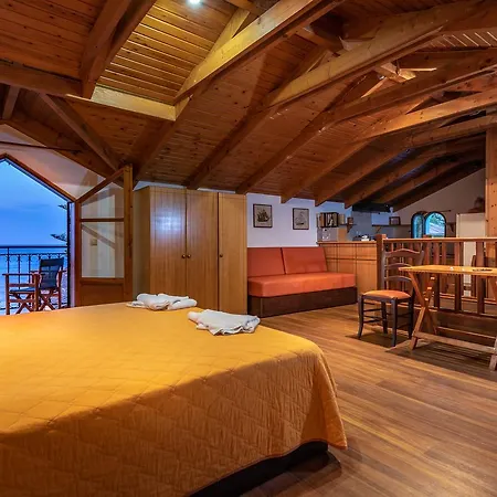 Zarkadis Beach Apartments Циливи Экстерьер фото