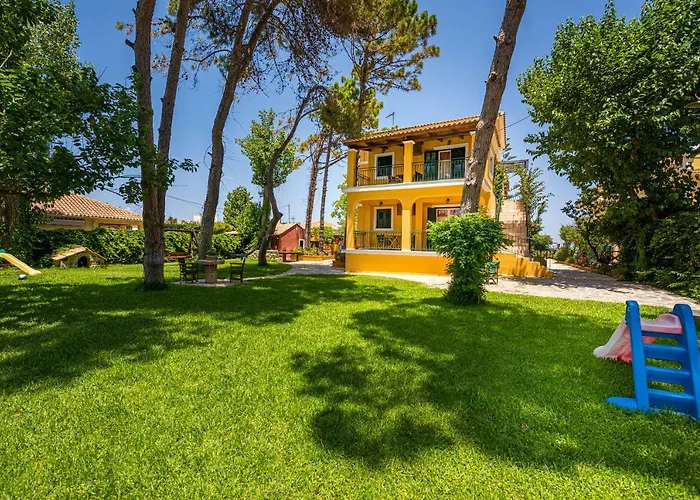 Zarkadis Beach Apartments
